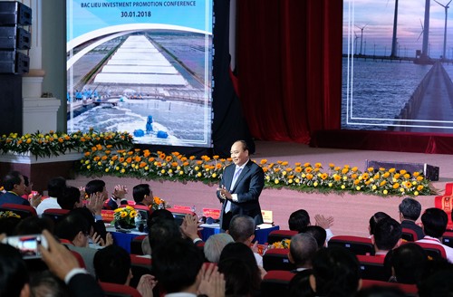 Thủ tướng Nguyễn Xuân Phúc dự hội nghị chuyên đề về xúc tiến đầu tư của tỉnh Bạc Liêu. Ảnh: VGP