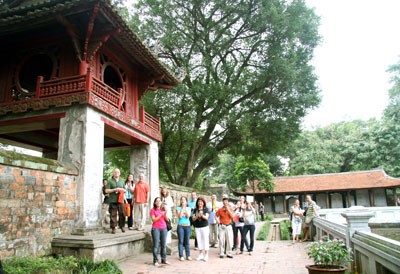 Văn Miếu - Quốc Tử Giám luôn là địa điểm hấp dẫn khách du lịch tại Hà Nội.