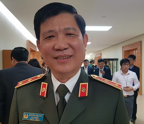 Trung tướng Nguyễn Văn Sơn - Thứ trưởng Bộ Công an cho biết, biển số xe sẽ được đấu giá trực tuyến nhưng biển số đẹp sau đấu giá sẽ không được phép chuyển nhượng.