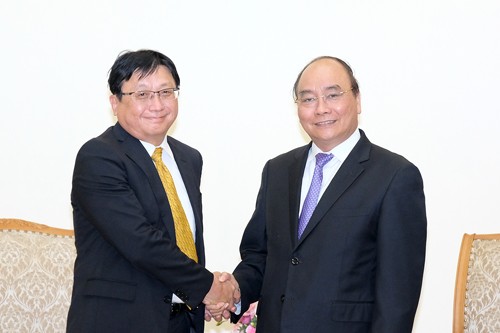 Thủ tướng Nguyễn Xuân Phúc tiếp ông Masayoshi Fujimoto, Chủ tịch Tập đoàn Sojitz (Nhật Bản). Ảnh: VGP