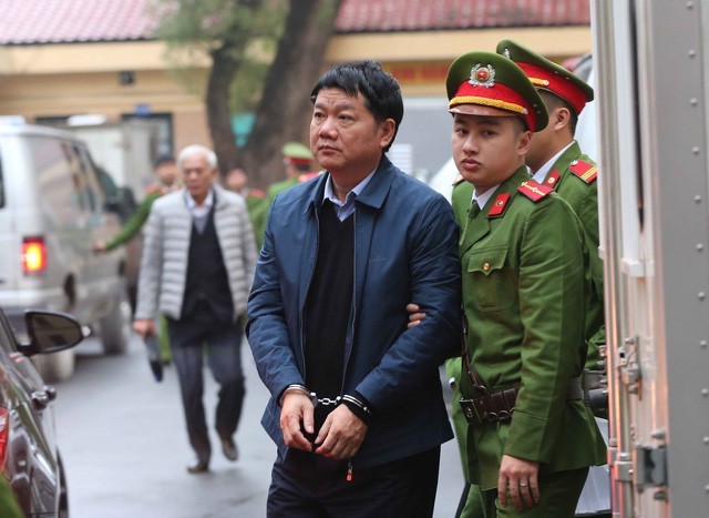 5 luật sư sẽ tham gia bào chữa cho ông Đinh La Thăng trong phiên toà ngày 19/3.