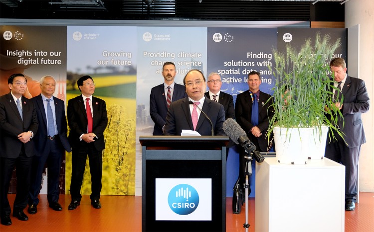 Thủ tướng Nguyễn Xuân Phúc phát biểu tại buổi thăm CSIRO. Ảnh: VGP