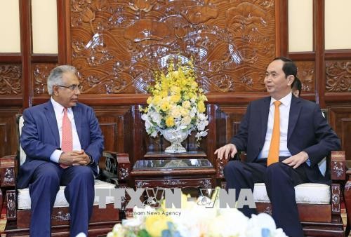 Chủ tịch nước Trần Đại Quang và Đại sứ Saudi Arabia tại Việt Nam Dakhil Alliah Raija Al Johani. Ảnh: TTXVN
