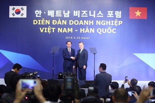 Tổng thống Hàn Quốc - Moon Jae-in và Chủ tịch nước  Trần Đại Quang.