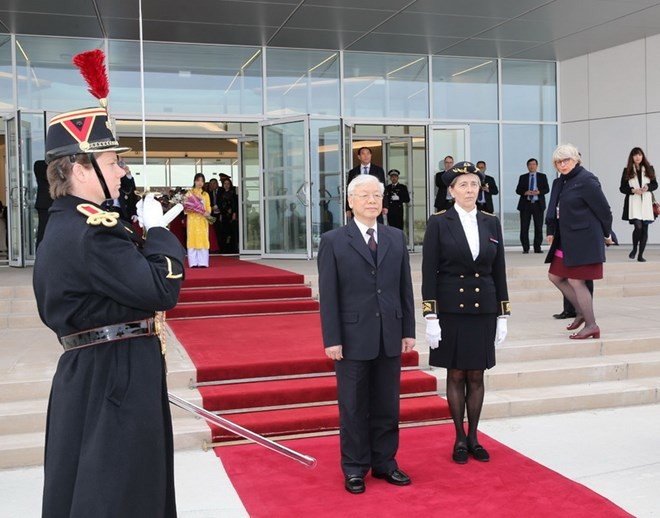 Lễ đón Tổng Bí thư Nguyễn Phú Trọng tại sân bay Quân sự Orly ở Thủ đô Paris. Ảnh: TTXVN