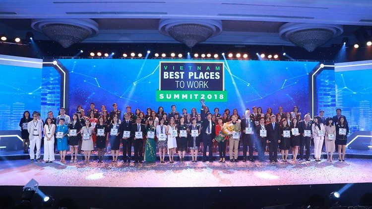 Tập đoàn Xây dựng Hòa Bình đã giành Top 100 Nơi làm việc tốt nhất Việt Nam 2017.