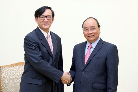 Thủ tướng Nguyễn Xuân Phúc và Đại sứ Thái Lan Manopchai Vongphakdi - Ảnh: VGP