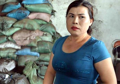 Bà Nguyễn Thị Thanh Loan, chủ cơ sở sản xuất phế phẩm cà phê.