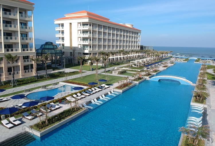 Sheraton Grand Danang Resort là khu nghỉ dưỡng đầu tiên ở Đông Nam Á đạt chuẩn thương hiệu Sheraton Grand.
