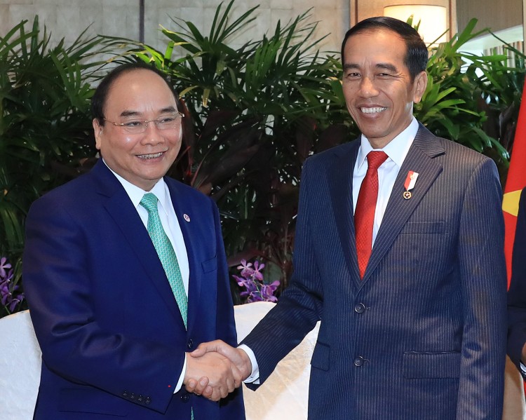 Thủ tướng Nguyễn Xuân Phúc và Tổng thống Indonesia Joko Widodo. Ảnh: VGP