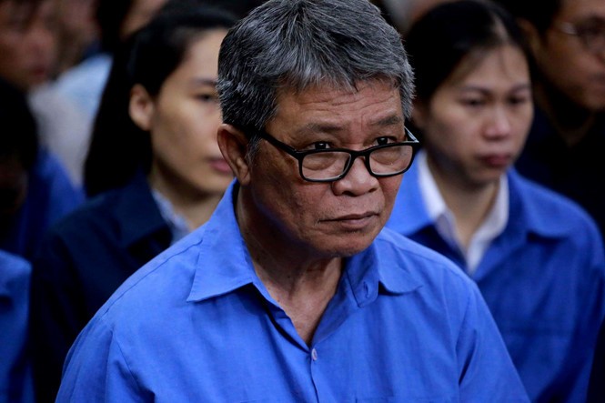 Nguyên Chủ tịch HĐQT TrustBank Hoàng Văn Toàn khai trước tòa "chỉ làm thuê cho bà Sáu Phấn"