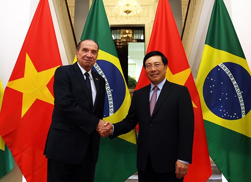 Phó Thủ tướng, Bộ trưởng Ngoại giao Phạm Bình Minh và Bộ trưởng Ngoại giao Brazil Aloysio Nunes Ferreira. Ảnh: VGP