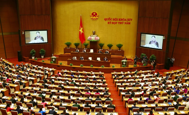 Chủ tịch Quốc hội phát biểu khai mạc Kỳ họp thứ 5 Quốc hội khóa XIV. Ảnh: Lê Tiên