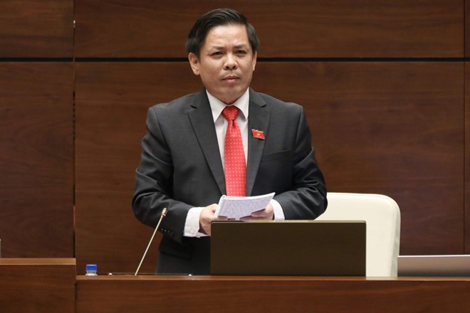 Bộ trưởng Giao thông vận tải Nguyễn Văn Thể trả lời chất vấn.