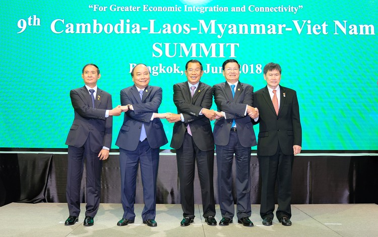 Thủ tướng Nguyễn Xuân Phúc cùng các trưởng đoàn dự Hội nghị. - Ảnh: VGP
