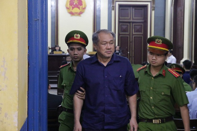 “Tiếp tay” cho Phạm Công Danh, lãnh đạo BIDV bị đề nghị điều tra.