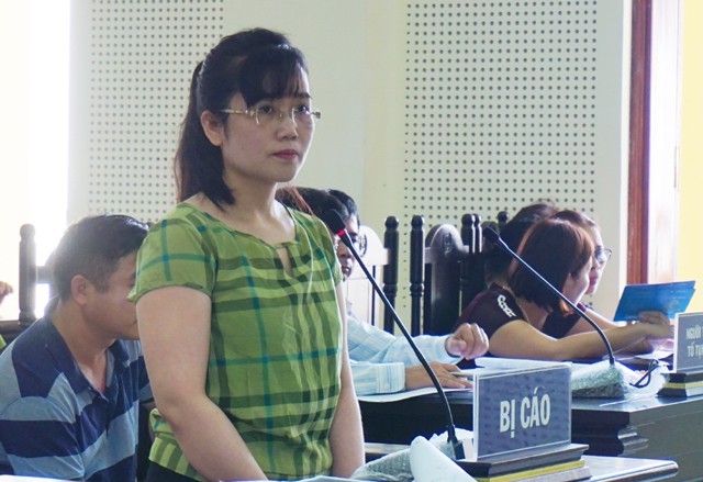 Bị cáo Nguyễn Thị Lam trên bục khai báo ngày 28/6