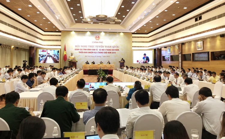 Bộ trưởng Bộ KH&ĐT Nguyễn Chí Dũng trình bày tại Hội nghị. Ảnh: Minh Thư