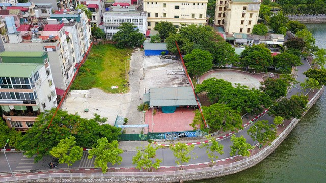 Mới đây, UBND TP Hà Nội vừa có chủ trương thu hồi khu đất rộng 2.599 m2 được coi là “đất kim cương" để xây dựng trường mầm non công lập.