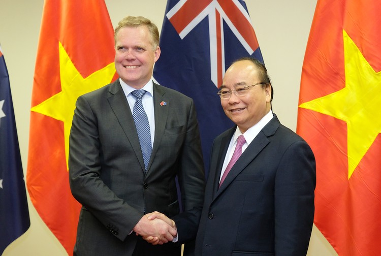 Thủ tướng Nguyễn Xuân Phúc tiếp Chủ tịch Hạ viện Australia Tony Smith. Ảnh: VGP
