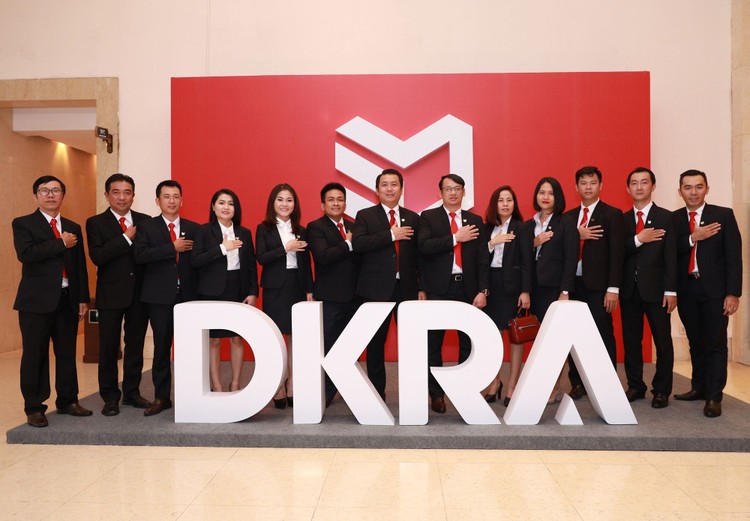 Ban lãnh đạo DKRA Vietnam và các công ty thành viên thể hiện tinh thần Cam kết - Chính trực - Hiệu quả với cổ đông