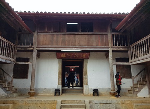 Dinh thự họ Vương tại xã Sà Phìn (Đồng Văn, Hà Giang).
