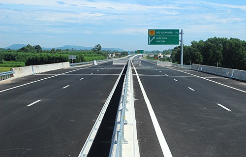 Cao tốc Đà Nẵng - Quảng Ngãi.