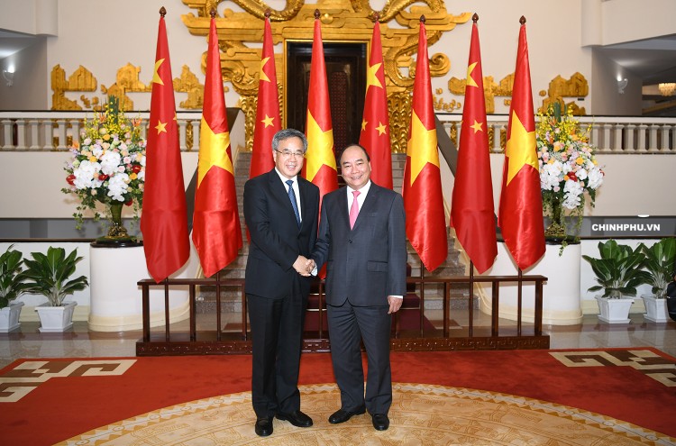 Thủ tướng Nguyễn Xuân Phúc tiếp Phó Thủ tướng Trung Quốc Hồ Xuân Hoa. Ảnh: VGP