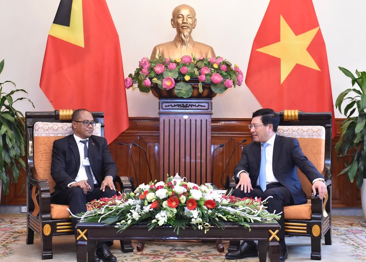 Phó Thủ tướng Phạm Bình Minh gặp song phương Bộ trưởng Ngoại giao Timor Leste. Ảnh: VGP