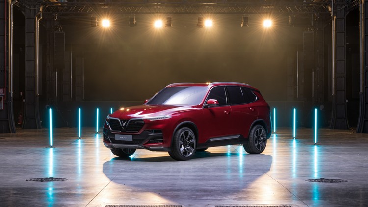 Với việc ra mắt hai chiếc xe mới - một chiếc SUV và một Sedan - tại Paris Motor Show 2018, VinFast sẽ chính thức bước vào thị trường xe hơi và giới thiệu bản thân với thế giới