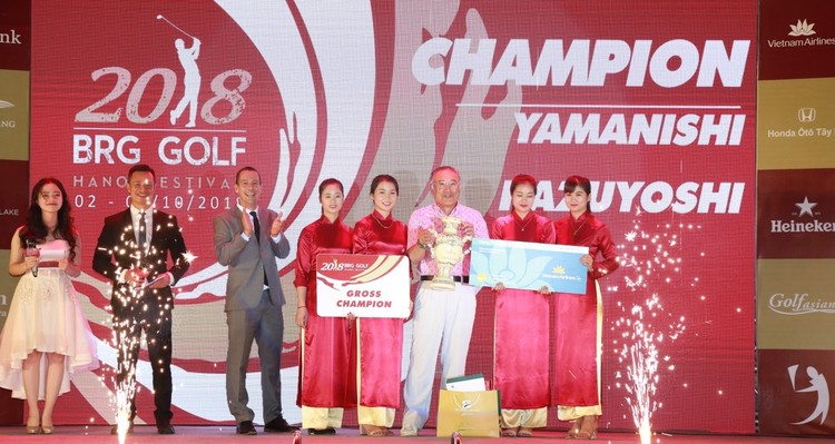 Gôn thủ Nhật Bản Yamanishi Kazuyoshi giành chức vô địch BRG Golf Hà Nội Festival 2018