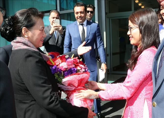 Lễ đón Chủ tịch Quốc hội Nguyễn Thị Kim tại sân bay Ataturk. Ảnh: TTXVN