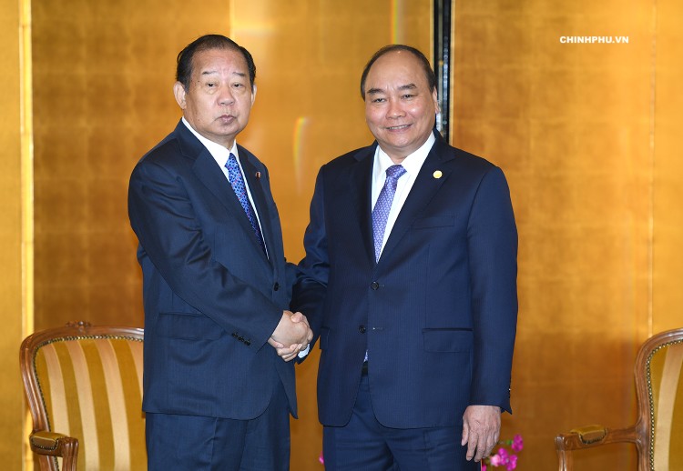 Thủ tướng tiếp Tổng Thư ký Đảng Dân chủ tự do Nhật Bản, Chủ tịch Liên minh Nghị sĩ hữu nghị Nhật-Việt Toshihiro Nikai. Ảnh: VGP