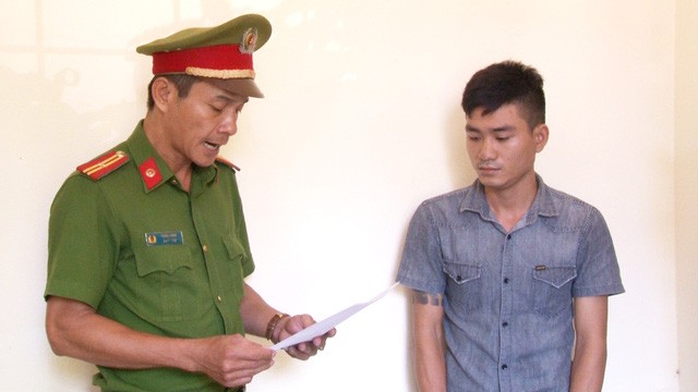 Công an TP Huế đọc lệnh bắt Lê Hoài Lộc