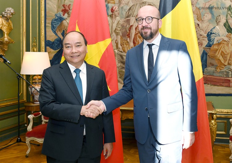 Thủ tướng Nguyễn Xuân Phúc hội đàm với Thủ tướng Bỉ Charles Michel. Ảnh: VGP