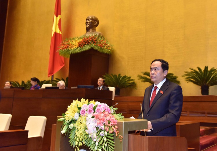 Chủ tịch Ủy ban Trung ương Mặt trận Tổ quốc Việt Nam Trần Thanh Mẫn trình bày Báo cáo trước Quốc hội - Ảnh: VGP