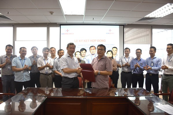 Lễ ký kết Hợp đồng Gói thầu 2TV thuộc dự án xây dựng Nhà máy thủy điện Hòa Bình mở rộng. Ảnh Internet