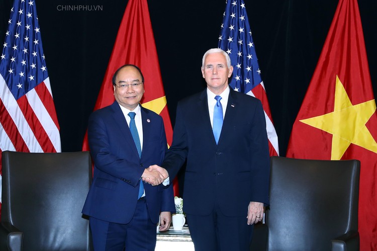 Thủ tướng Nguyễn Xuân Phúc và Phó Tổng thống Hoa Kỳ Mike Pence. Ảnh: VGP