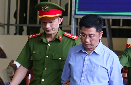 Bị cáo Nguyễn Văn Dương trong phiên toà 17/11.