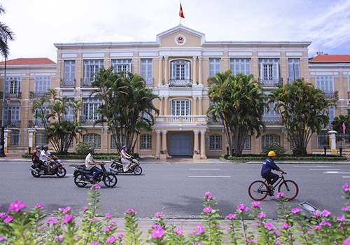 Sau khi hợp nhất ba văn phòng, tòa nhà cổ 100 tuổi đang làm trụ sở HĐND sẽ được chuyển giao để làm Bảo tàng lịch sử Đà Nẵng. 