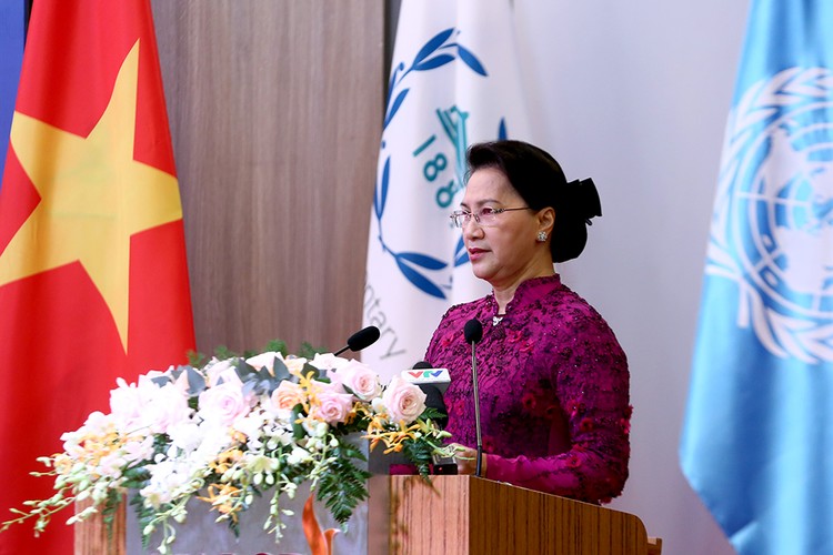 Chủ tịch Quốc hội Nguyễn Thị Kim Ngân phát biểu tại hội nghị - Ảnh: VGP