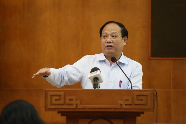 Phó Bí thư thường trực Thành ủy TPHCM Tất Thành Cang xin nghỉ phép gần 20 ngày