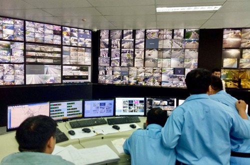 Trung tâm điều khiển giao thông đặt tại trụ sở quản lý đường hầm sông Sài Gòn (quận 2).