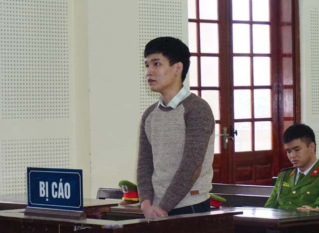 Phan Anh Tuấn đã đăng nhập, chiếm quyền sử dụng Facebook của nhiều du học sinh Việt Nam tại Nhật Bản để thực hiện hành vi chiếm đoạt tài sản.
