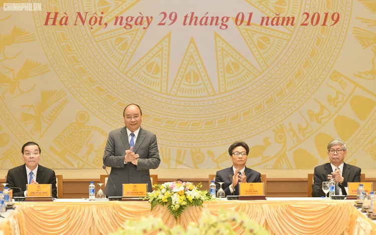 Thủ tướng Nguyễn Xuân Phúc phát biểu tại cuộc gặp mặt. Ảnh: VGP