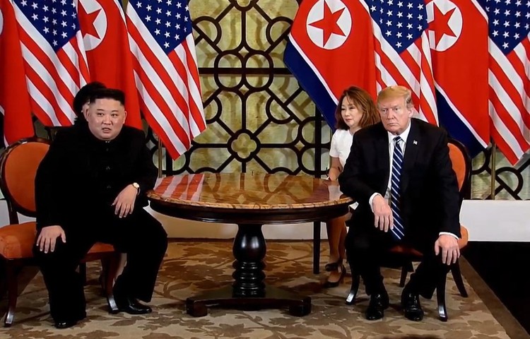 Thượng đỉnh Mỹ Triều: Hai lãnh đạo gặp gỡ tay đôi