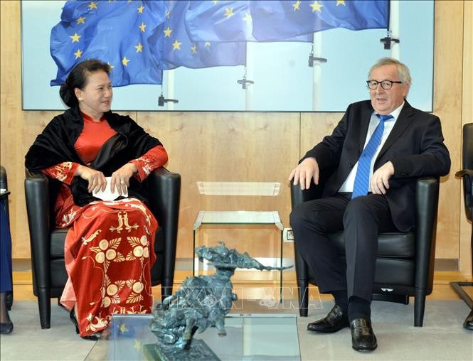 Chủ tịch Quốc hội Nguyễn Thị Kim Ngân đã hội kiến Chủ tịch Ủy ban châu Âu Jean-Claude Juncker.