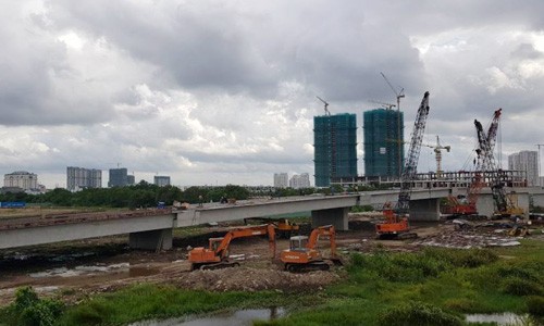 Tuyến đường song hành cao tốc TP HCM - Long Thành Dầu Giây đang hình thành. Ảnh: SaleReal