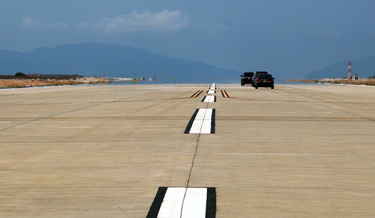 Đường băng số 2 tại sân bay quốc tế Cam Ranh (Khánh Hòa) đã hoàn thiện.
