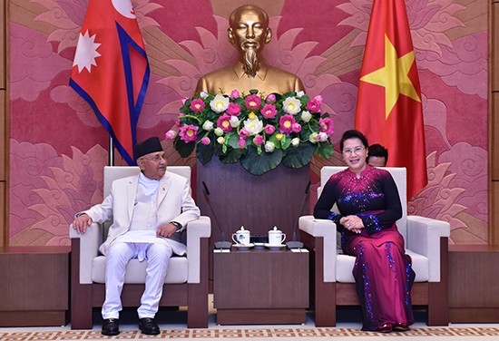 Chủ tịch Quốc hội Nguyễn Thị Kim Ngân hội kiến Thủ tướng Nepal Khadga Prasad Sharma Oli